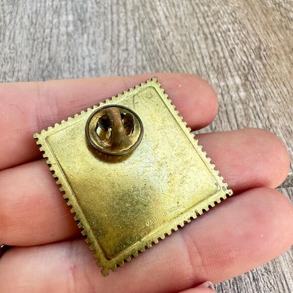 Vintage 32 Cent Teddy Bear Stamp Brooch Pin - Picture 3 of 3